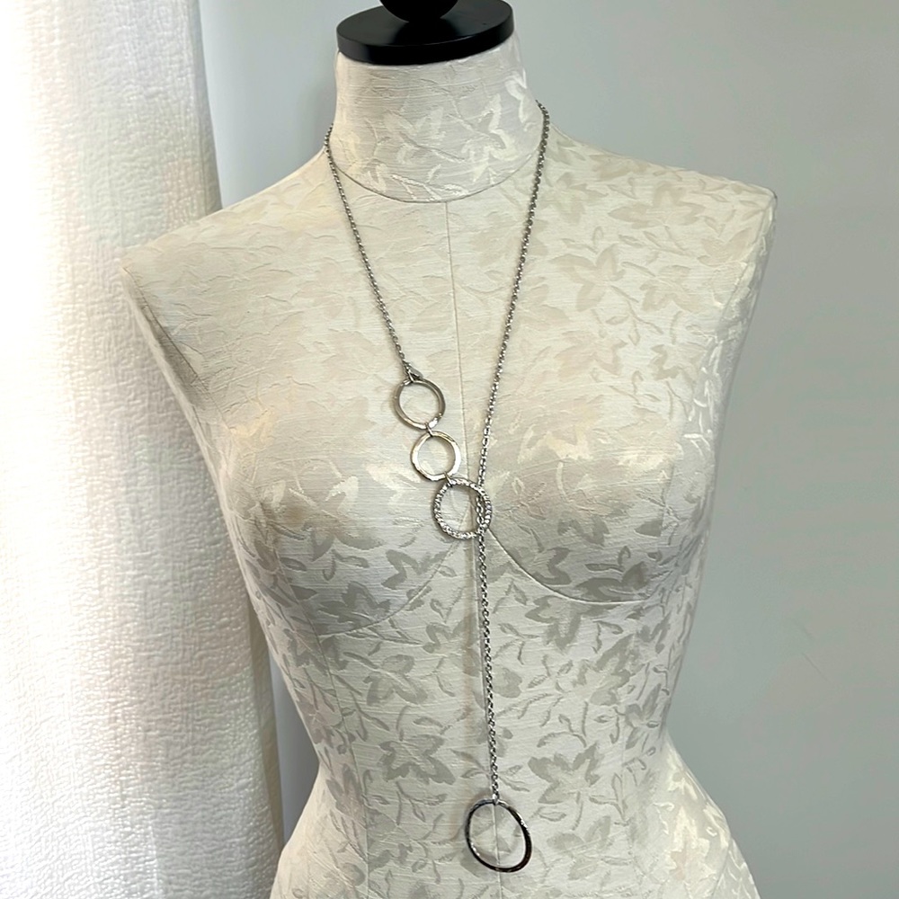 NWT Chico’s Silver Circle Chain Lariat Necklace